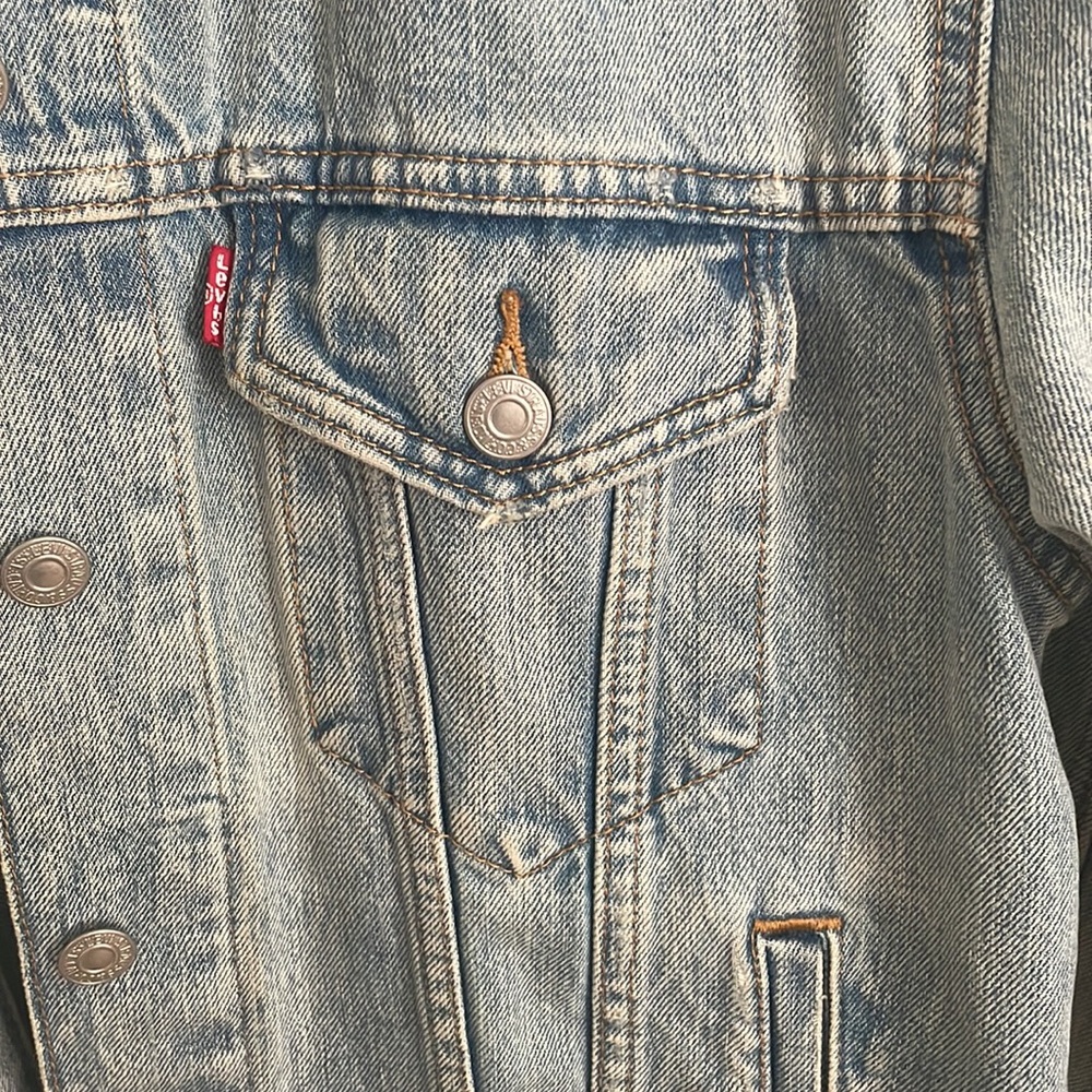 Denim jacket - Picture 2 of 4